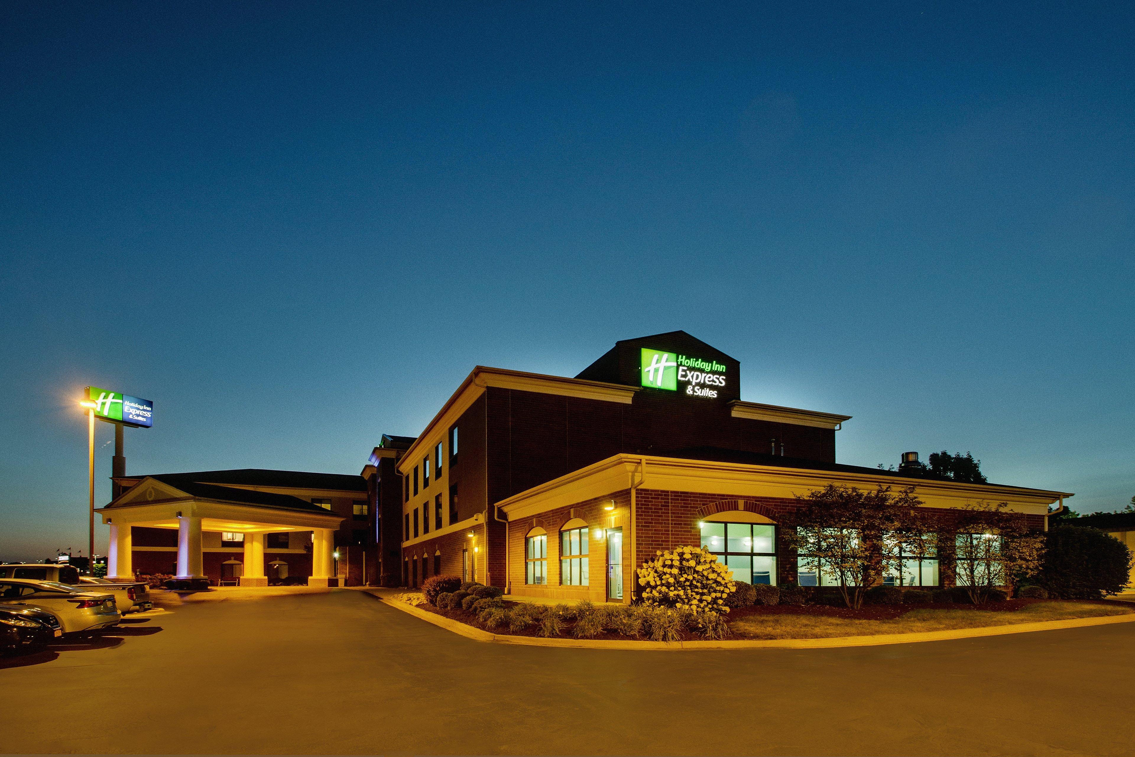 Holiday Inn Express Hotel & Suites Morris By Ihg Exterior foto