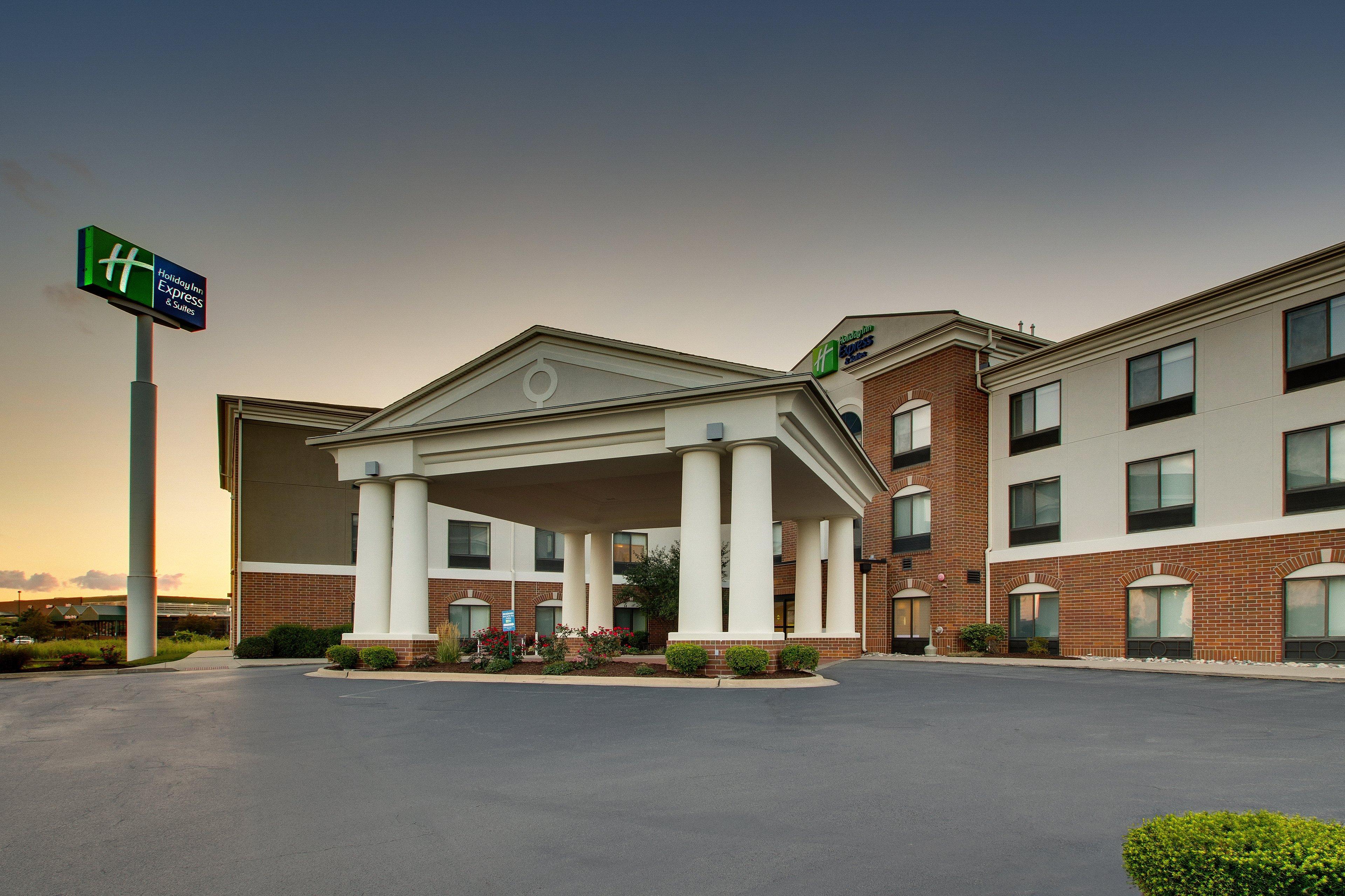 Holiday Inn Express Hotel & Suites Morris By Ihg Exterior foto